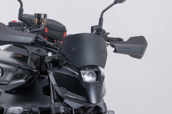 Parbriz negru Yamaha MT-09 (23-)., 5