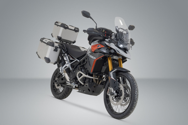 Set 3 cutii Adventure cu sistem fixare . Triumph Tiger 900 GT   Rally Pro (23-)., 5
