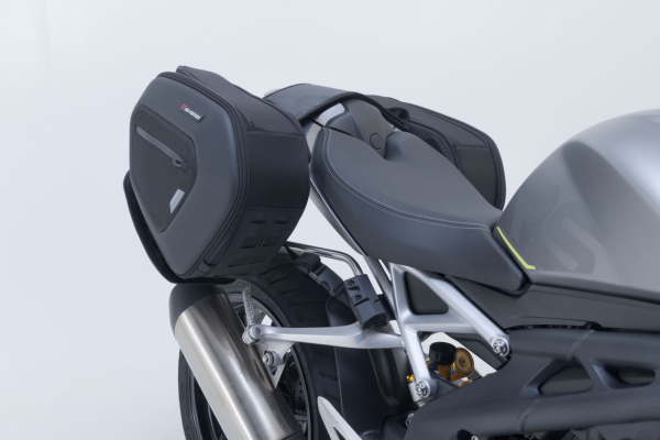 Set genti laterale PRO Blaze H negru . Triumph Speed Triple 1200 RR   RS (21-)., 3