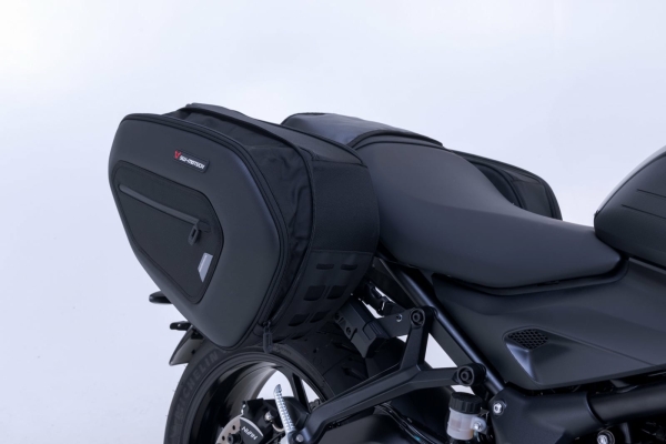Set genti laterale PRO Blaze H negru . Triumph Trident 660   Daytona 660., 6