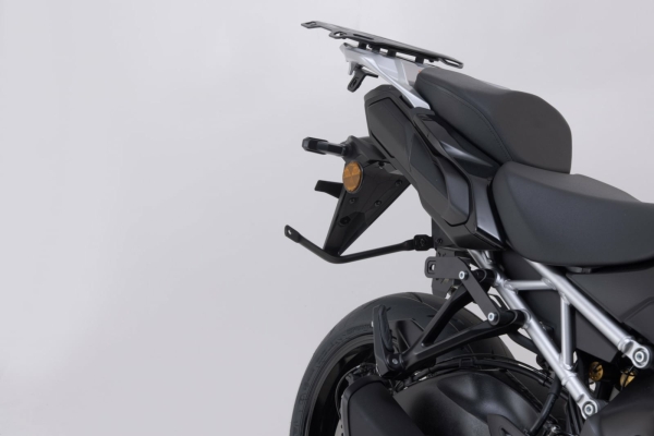 Suport Side Case PRO negru. Suzuki GSX-S1000GX (23-)., 3