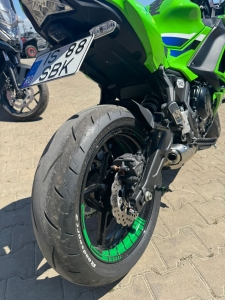 Kawasaki Ninja 650 rulat, 3