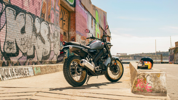 Yamaha XSR125 Legacy, 16