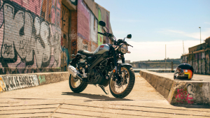 Yamaha XSR125 Legacy, 9