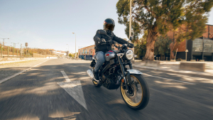 Yamaha XSR125 Legacy, 10
