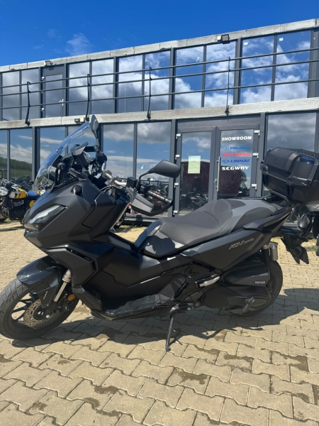 Honda ADV 350 Rulat, 6