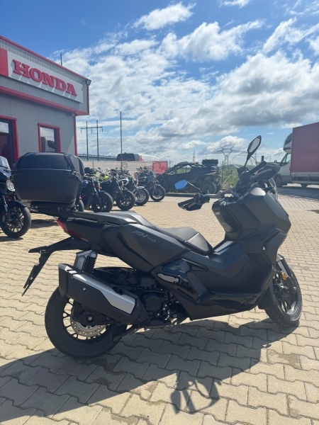 Honda ADV 350 Rulat, 8