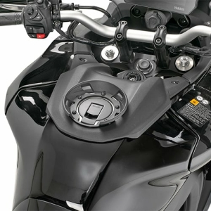 Flansa metalica Givi pentru fixare geanta rezervor Yamaha Tracer 9   9 GT   9 GT+ (25)