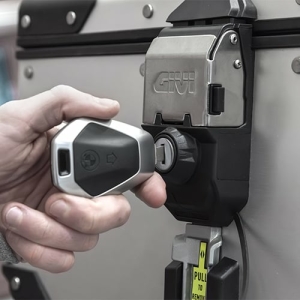 Kit Givi pentru folosirea cheii originale top case BMW