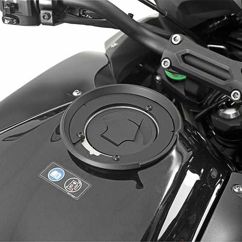 Flansa metalica Givi pentru fixare geanta rezervor BF26