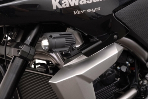 Sistem fixare lumini suplimentare Negru. Kawasaki Versys 650 (10-14).