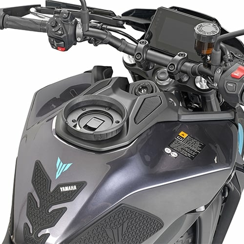 Flansa metalica Givi pentru fixare geanta rezervor BF90