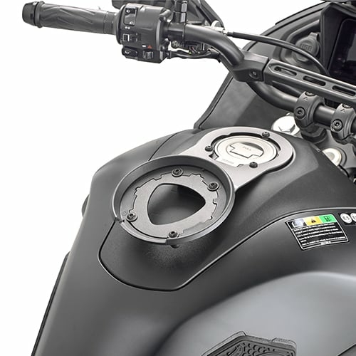 Flansa metalica Givi pentru fixare geanta rezervor BF88