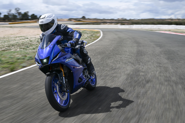 Yamaha R125, 11