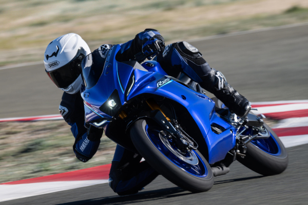 Yamaha R125, 18