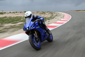 Yamaha R125, 4
