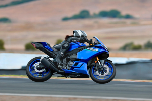 Yamaha R3, 3
