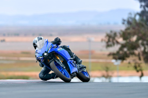 Yamaha R3, 9
