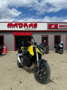 Honda Hornet 750 2024 rulat