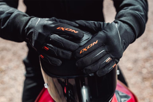 Manusi barbati Roadster iarna Ixon model Pro Hurricane 2 MS culoare: negru/rosu - degete tactile (waterproof) - Negru/rosu , XL (10/11)