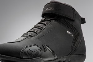 Ghete moto Roadster femei All Season Ixon model Gambler LS culoare: negru - Negru , 37