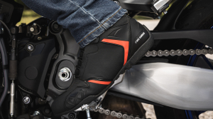 Ghete moto Roadster barbati All Season Ixon model Gambler WP MS culoare: negru/rosu (100% waterproof) - Negru/rosu , 46