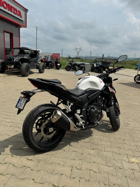 Honda Hornet 500 rulat, 4