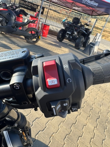 Honda Rebel 1100 DCT rulat, 11