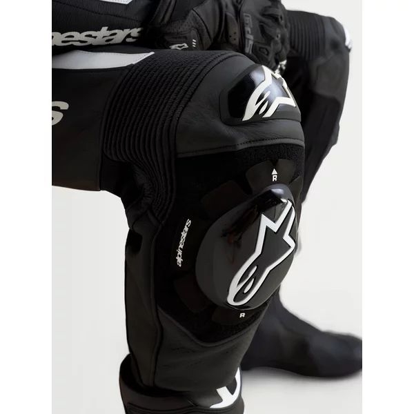 Combinezon de piele 2 piese ALPINESTARS MISSILE V3 46 Negru/Rosu fluo, 32