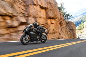 Yamaha R9, 8
