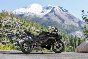 Yamaha R9, 16