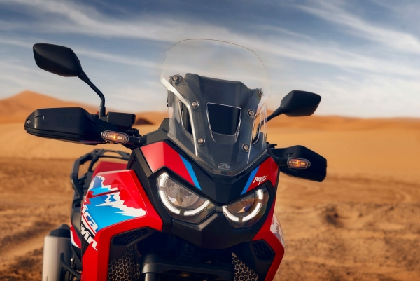Honda Africa Twin - MT - MY26, 3