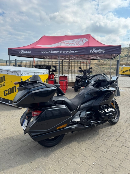 Honda GOLDWING Tour rulat, 3